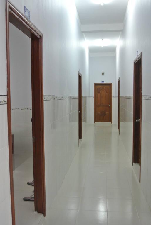 Nha Nghi Hoa Ly Hotel Чау Док Екстериор снимка
